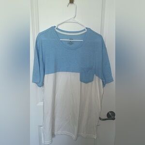 Sonoma Men's Sz XLG Blue and White Colorblock T-Shirt
